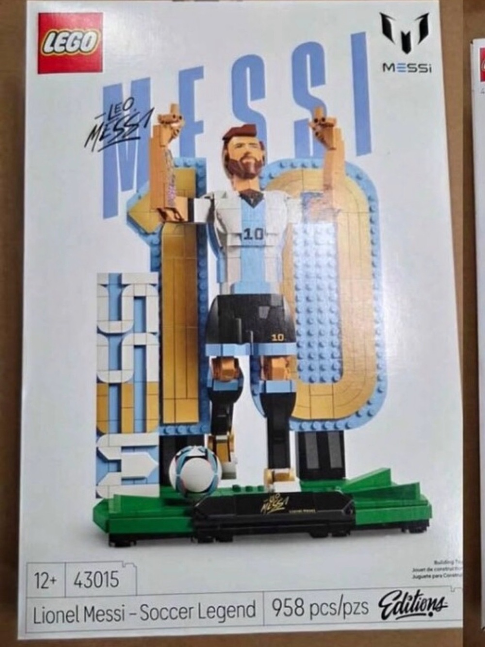 LOT LEGO MESSI & RONALDO 4 SETS, SEALED. IMPECABLE. GREAT FOR COLLECTORS!
